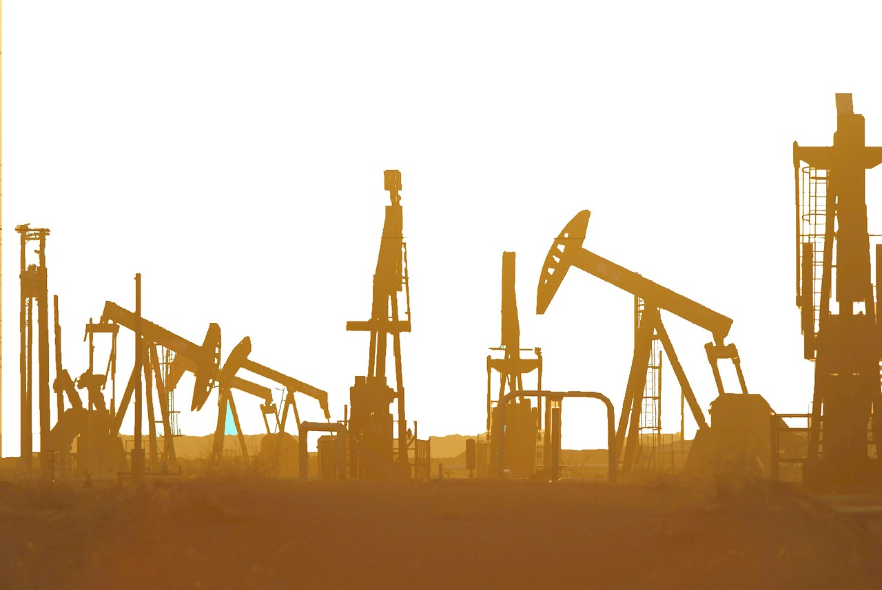 oil rig, industry, oil-3820929.jpg